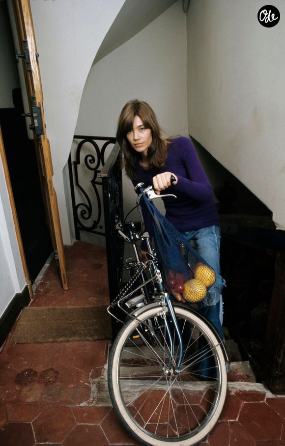 Archives - En France, à Paris, portrait de Françoise Hardy à son domicile.

© Bestimage