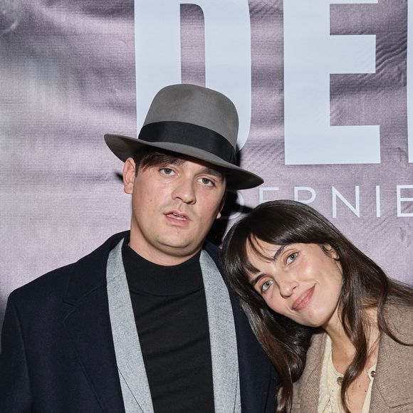 Exclusif - Alain-Fabien Delon et sa compagne Laura Bensadoun au photocall de la soirée Ciné-concert symphonique "Alain Delon, le dernier Samouraï" au Palais des congrès à Paris le 8 novembre 2024 le jour de son anniversaire.

© Jacovides / Moreau / Bestimage