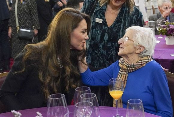 La princesse de Galles rencontre Yvonne Bernstein lors d'une cérémonie au Guildhall de Londres, pour commémorer la Journée de la mémoire de l'Holocauste et le 80e anniversaire de la libération d'Auschwitz-Birkenau. Lundi 27 janvier 2025. Londres, Royaume-Uni. Photo by Arthur Edwards/The Sun/PA Wire/ABACAPRESS.COM