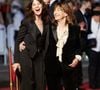 "C'est dévastateur la mort de son deuxième parent", partage l'actrice et épouse d'Yvan Attal.
Charlotte Gainsbourg et sa mère Jane Birkin (habillée en Céline) - Montée des marches du film «Jane par Charlotte» lors du 74ème Festival International du Film de Cannes. Le 7 juillet 2021
© Borde-Jacovides-Moreau / Bestimage