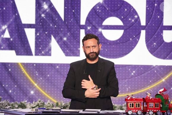 Exclusif - Cyril Hanouna sur le plateau de l’enregistrement de l’émission « Face à Hanouna » présentée par C.Hanouna et diffusée sur C8 le 30 novembre 2024, à Paris, France, le 28 novembre 2024. © Jack Tribeca / Bestimage