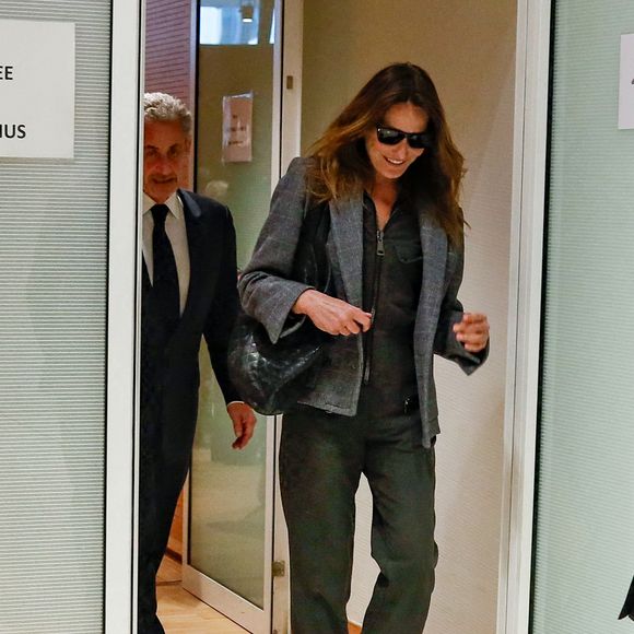 Nicolas Sarkozy et sa femme Carla Bruni à la sortie du dernier jour du procès pour des accusations de financement illégal de la campagne présidentielle victorieuse de 2007, décision le 25 septembre pour Nicolas Sarkozy et ses coprévenus, au tribunal de Paris, France, le 8 avril 2025. © Christophe Clovis/Bestimage