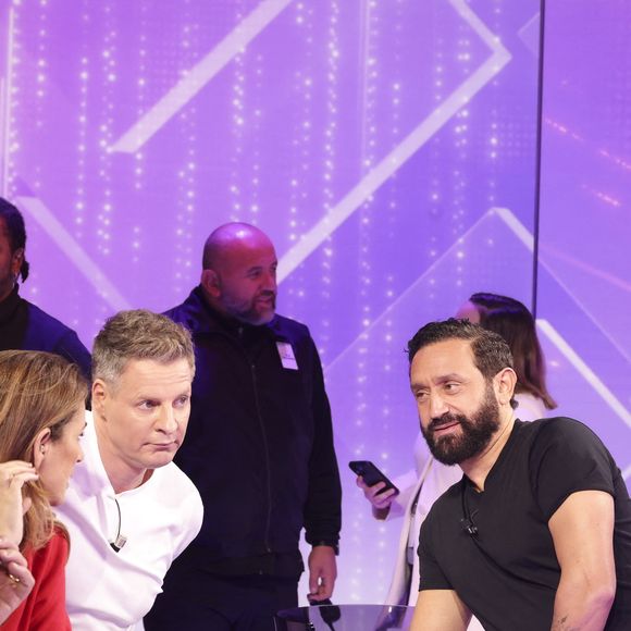 Exclusif - Matthieu Delormeau, Cyril Hanouna, sur le plateau de TBT9 présenté par C.Hanouna, et diffusé en direct sur W9, Paris, France, le 11 novembre 2025. © Jack Tribeca / Bestimage