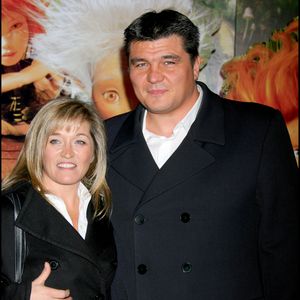 L'ancien mari de Valérie a rencontré Vanessa dans un meeting politique.

David Douillet et sa femme Valérie - Première du film *Arthur et les Minimoys*, mai 2006.  
Photographe : Olivier Borde / BestImage