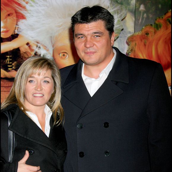 L'ancien mari de Valérie a rencontré Vanessa dans un meeting politique.

David Douillet et sa femme Valérie - Première du film *Arthur et les Minimoys*, mai 2006.  
Photographe : Olivier Borde / BestImage