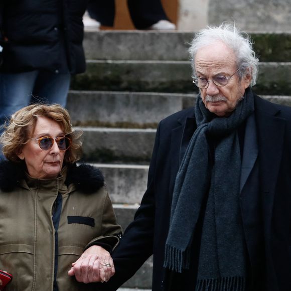Le comédien de 78 ans a eu trois enfants issus de différentes relations. Emilie née en 1984 fruit de son union avec Josiane Stoléru, Victor qu'il a eu avec Odile Roize en 2003, sans oublier Ferdinand né en 1986 de ses amours passés avec Coralie Seyrig et qui n'est plus...

Patrick Chesnais et sa femme Josiane Stoléru - Sorties des obsèques de Niels Arestrup à l'Église Saint-Roch à Paris. Le 10 décembre 2024
© Christophe Clovis / Bestimage