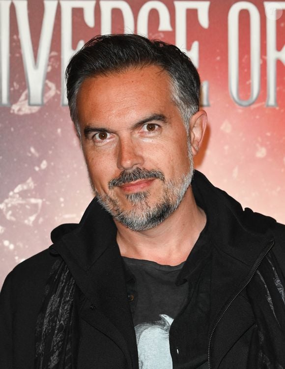 Maxime Drouot de sa réelle identité a fait le choix de ne pas publier sous son nom pour une raison précise.

Maxime Chattam - Avant-première du film "Doctor Strange in the Multiverse of Madness" au Grand Rex à Paris le 3 mai 2022. © Coadic Guirec/Bestimage