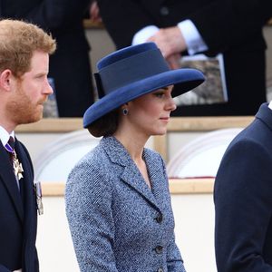 Le prince William, Kate Middleton et le prince Harry inaugurent un monument à la mémoire des forces armées et civiles qui ont servies pendant la guerre du golf et les conflits en Irak et Afghanistan à Londres, le 9 mars 2017.

Photo : Agence / Bestimage