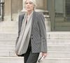 Qu'ils ont quittée sur un coup de tête de Françoise.

La chanteuse française Françoise Hardy quitte le Palais de l'Elysée à Paris, France, le 2 mai 2005, après que le Président Jacques Chirac ait prononcé un discours en faveur du "oui" à la Constitution européenne devant des centaines d'artistes et d'intellectuels lors de l'ouverture des "Rencontres pour l'Europe et la Culture" qui se sont déroulées sur deux jours. Photo par Laurent Zabulon/ABACA.