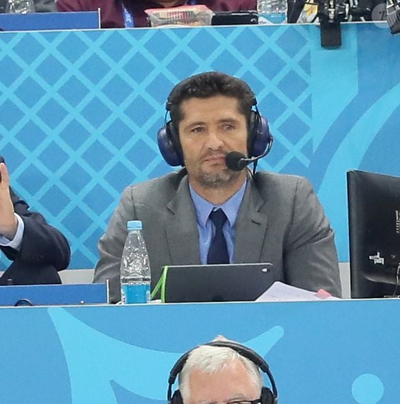 Les commentateurs Bixente Lizarazu et Grégoire Margotton lors de la 8ème de finale du match de coupe du monde opposant l'Angleterre à la Colombie au stade Spartak à Moscow, Russie, le 3 juillet 2018. L'Angleterre a gagné le match 4-3 aux tirs au but après un match nul 1-1. © Cyril Moreau/Bestimage