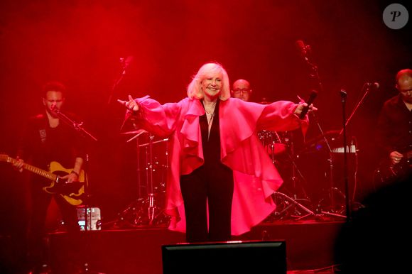 Son emploi du temps chargé par les concerts ne l'a pas empêchée de continuer de chercher un bien précieux...

Semi-exclusif. Concert de Michèle Torr, "60 ans de chanson", au Théâtre des Folies Bergère à Paris, France, le 29 Octobre 2023. 
© Bertrand Rindoff / Bestimage