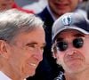 Il rappelle dans son billet que ses cinq enfants dirigent des maisons du groupe, forment des équipes, prennent des décisions ensemble et s’appellent le dimanche.

Bernard Arnault et Antoine Arnault - Célébrités dans les tribunes de la finale homme des Internationaux de France de Tennis de Roland Garros 2026 le 7 juin 2026. © Jacovides-Moreau/Bestimage