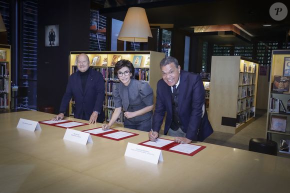 Signature de la 2ème convention entre Fimalac et le Musée du Quai Branly, en présence de Marc Ladreit de Lacharrière, Rachida Dati et Emmanuel Kasarhérou, Paris, France, le 28 fevrier 2025. Jack Tribeca / Bestimage