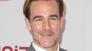 Les dernières photos de James Van Der Beek en fauteuil et sur son lit, l’acteur soutenu jusqu'au bout