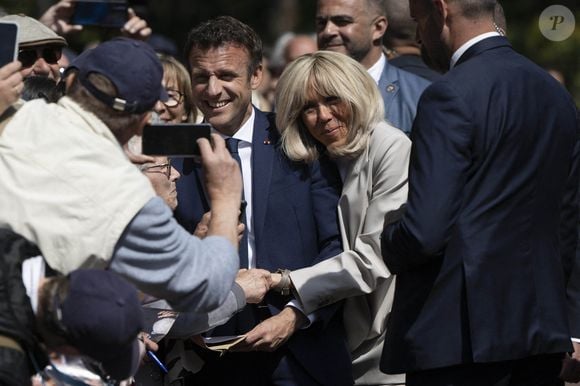 Le président de la république Emmanuel Macron (candidat à sa réélection) et la première dame Brigitte Macron vont voter au Touquet pour le 2 ème tour des élections présidentielles 2022 le 24 avril 2022
© JB Autissier / Panoramic / Bestimage