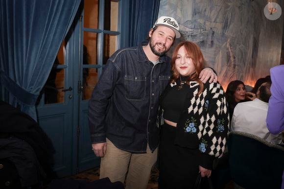 Depuis 2017, la fille de Josiane Balasko vit le parfait amour avec ce street-artist très connu sous le nom de Le Diamantaire

Exclusif -  Marilou Berry et Alexis.

Photo : Jack Tribeca / Bestimage