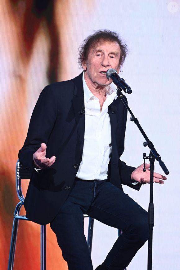 Il y a des surprises et des prestations sur scène pendant l’émission.


Exclusif - Alain Souchon lors de l'enregistrement de l'émission "Famille je vous aime" présentée par M.Drucker et qui sera diffusée le 29 décembre sur France 3, au studio Rive gauche, à Paris, France, le 2 décembre 2025. © Gaffiot-Perusseau/Bestimage