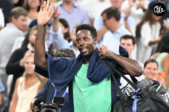 Elle a aussi pris la défense de Gaël Monfils, critiqué pour avoir mis fin brutalement à sa carrière en raison de leur situation.

Tennis - Us open 2026 - ITF - New York - Gael Monfils France fait ses adieux sur le court central A A - battu par Learner Tien Usa 

Photo : PsnewZ / Bestimage