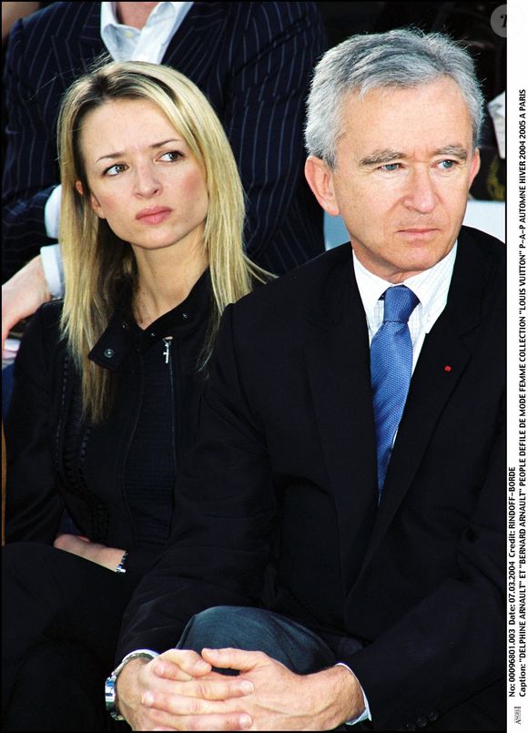 Bernard Arnault et sa fille Delphine, a défilé Louis Vuitton, en 2005, à Paris  RINDOFF-BORDE / BESTIMAGE