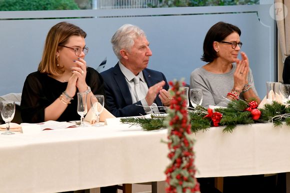 Le docteur Michel-Yves Mourou, Président du Conseil de la Couronne, pionnier de la radiologie en Principauté et fondateur du Centre d’Imagerie Médicale, membre éminent du Conseil de la Croix Rouge Monégasque - La princesse Stéphanie de Monaco et sa fille Camille Gottlieb rendent visite aux pensionnaires de la Résidence A Qietudine à Monaco le 16 décembre 2019. © Bruno Bebert / PRM / Bestimage