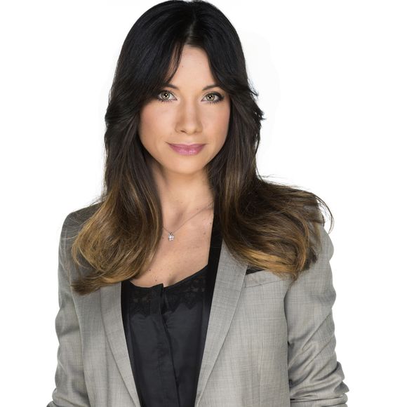 Elle est désormais prof' de Pilates
Anne-Gaëlle Riccio - Rendez-vous portrait en studio le 3 mars 2015.