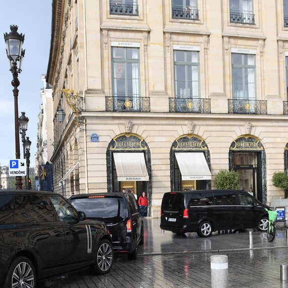 Arrivée sous très haute protection de Kim Kardashian à l'aéroport du Bourget la veille de son audition au procès de la rue tronchet des "Papys braqueurs" de Kim Kardashian à Paris le 12 mai 2025. @Agence / Bestimage