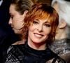 Le coiffeur avait ensuite expliqué que la teinte flamboyante reposait sur un jeu subtil de trois nuances travaillées en dégradé de lumière.

Mylène Farmer - Montée des marches du film "Dalloway" lors du 78ème Festival International du Film de Cannes, le 15 mai 2025.

© Jacovides-Moreau / Bestimage