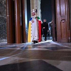 Mgr Laurent Ulrich, archevêque de Paris et Emmanuel Macron, président de la République Française lors de la cérémonie de réouverture de la cathédrale Notre-Dame de Paris, le 7 décembre 2024. Joyau de l’art gothique, lieu de culte et de culture, symbole universel de la France et de son histoire, la cathédrale de Notre-Dame de Paris rouvre ses portes les 7 et 8 décembre, cinq ans après le terrible incendie qui l’avait ravagée le 15 avril 2019. © Eric Tschaen/Pool/Bestimage