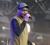 Furieux, le chanteur a lancé : « Je refuse de descendre de la scène et je vais voir si vous allez couper », dénonçant les conditions d’accueil réservées à son public.

Youssou N'Dour - Concerts lors de la fête de l'Humanité 2025 sur la base 217 au Plessis-Pâté le 13 septembre 2025. © Lionel Urman / Bestimage
