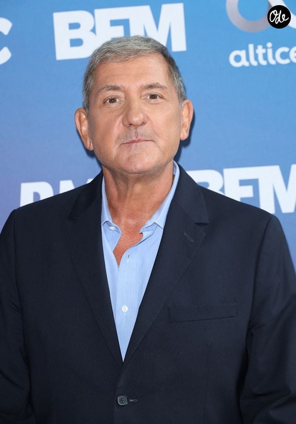 T18 a d'ailleurs confirmé sa volonté de garder intact ce grand rendez-vous de fin de semaine dédié à la culture.

Yves Calvi lors de la conférence de presse de rentrée de BFM TV - RMC, du groupe Altice France, à Paris, en France, le 31 août 2023. © Coadic Guirec/Bestimage