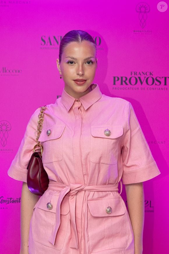 Exclusif - Lilou Emeline Artuso lors d'une soirée  à la suite Sandra & Co lors du Festival International des Séries de Cannes, Canneseries Saison 8, à l’hôtel JW Marriott Cannes le 25 avril 2025.
© Aurelio Stella / William Sanches Tavares / Bestimage