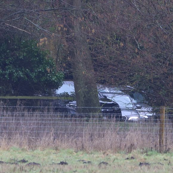 Andrew Mountbatten Windsor arrêté à son domicile de Sandringham, le jour de son 66ème anniversaire, pour soupçons de "faute dans l'exercice de fonctions officielles" dans le cadre de l'affaire Epstein, le 19 février 2026. L'ex prince fait l'objet d'une enquête pour ses liens avec le défunt pédocriminel, avec qui il aurait partagé des documents confidentiels du gouvernement.