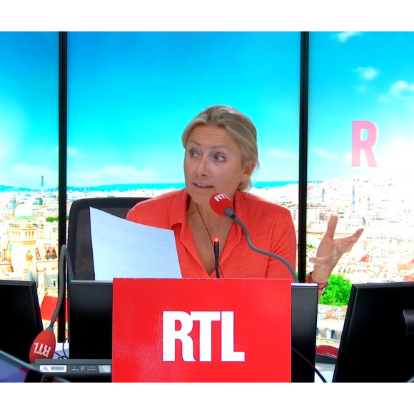 Anne-Sophie Lapix fait ses début au sein du groupe M6, ici sur les ondes de la radio RTL.