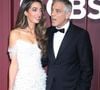 Sublime, son sourire et son élégance ont presque réussis à éclipser l'aura de George Clooney, complètement gaga devant la beauté et la grâce de son épouse.

Amal et George Clooney à la soirée Radio City Music Hall lors des Tony Awards 2025 à New York le 8 juin 2025. Crédit photo : Backgrid USA / Bestimage
