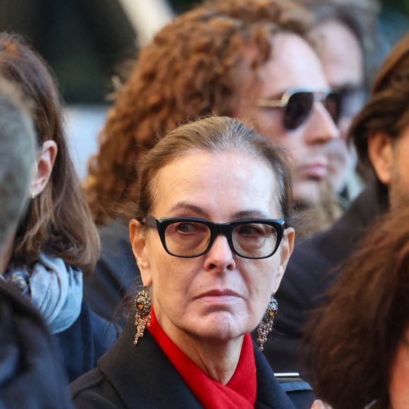 La cérémonie aura lieu "en l'église Saint-Pierre de Neuilly-sur-Seine dans l’intimité familiale".

Carole Bouquet - Sortie des Obsèques de Michel Blanc en l'église Saint-Eustache à Paris, le 10 octobre 2024. 
© Moreau / Jacovides / Bestimage
