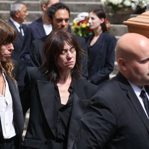 Aurélie Valognes aurait pu l'ouvrir le 15 juillet 2024 mais a attendu le 17, Jane Birkin étant décédé le 16 juillet 2023

Charlotte Gainsbourg, Lou Doillon lors des obsèques à l'église Saint Roch à Paris, France, le 24 juillet 2023, de la chanteuse et actrice d'origine britannique Jane Birkin, décédée le 16 juillet 2023 à Paris à l'âge de 76 ans. Photo by Nasser Berzane/ABACAPRESS.COM