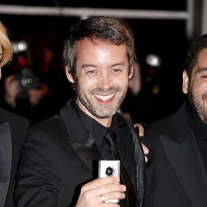 Résultat : l’esthétique soignée et l’éclairage chaleureux transforment chaque séquence en contenu viral et commenté à l’international.

En France, à Cannes, Yann BARTHES lors de la montée des marches du film L'AUTRE MONDE au 63ème FESTIVAL INTERNATIONAL DU FILM DE CANNES 2010 le 16 mai 2010.

DESCAMPS Jean-Jacques et AUBERT Christophe via Bestimage