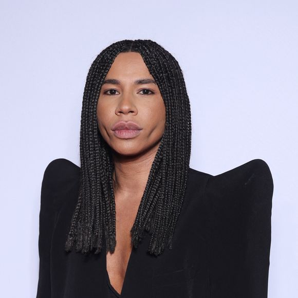 Dans un communiqué, il a déclaré que rejoindre Rabanne était « un immense honneur » et a souligné son attachement à la vision de liberté et d’individualité portée par Paco Rabanne. 

Olivier Rousteing - People au photocall de la soirée "GQ Men of the Year awards 2024" à l'hôtel Plaza à Paris. Le 20 novembre 2024
© Denis Guignebourg / Bestimage
