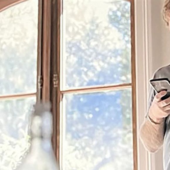 Le documentaire Netflix "Harry & Meghan" révèle le moment où le prince Harry partage un texte de William avec sa femme Meghan après les retombées de leur interview à Oprah.