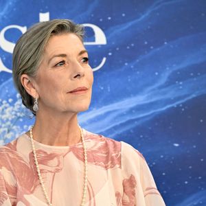 Caroline de Monaco a retrouvé ses filles Charlotte Casiraghi et Alexandra de Hanovre lors d'une soirée de gala organisée à Monaco.

La princesse Caroline de Hanovre lors de l'inauguration du 57ème Concours International de Bouquets à Monaco.

© Bruno Bebert/Bestimage