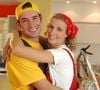 Alors qu’elle se retrouvait lésée par la production, l’acteur de 53 ans n'avait pas hésité à taper du poing sur la table pour rétablir l'équilibre.

Archives -En France, à Paris, Jean Dujardin et Alexandra Lamy sur le tournage de la série "Un gars, une fille" le 25 septembre 2001. GONGORA Marie-Anne via Bestimage