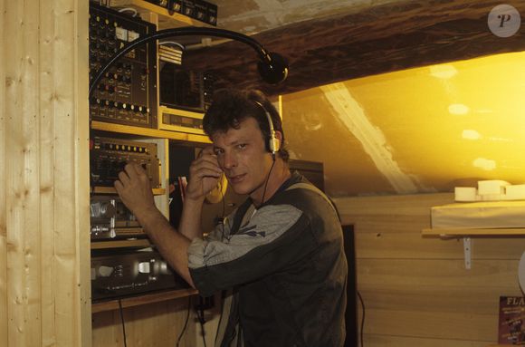 Archives - En France, chez lui à Barbizon, Herbert Léonard le 11 juillet 1984
©Alain Canu via Bestimage