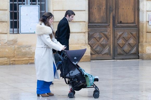 Marie et Colomban arrivent aux obsèques de leur fils Emile 

Marie et Colomban Soleil, parents d'Emile arrivent à la cérémonie funéraire à Saint-Maximin-la-Sainte-Baume, dans le sud de la France. Photo par Shootpix/ABACAPRESS.COM