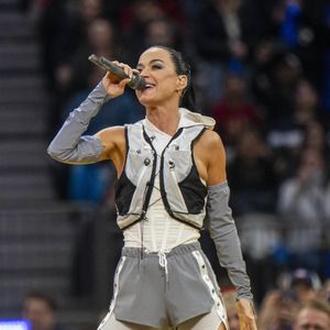 Katy Perry lors de la cérémonie d'ouverture des "Invictus Games Vancouver Whistler 2025" au Canada, le 9 février 2025 © Backgrid UK/ Bestimage