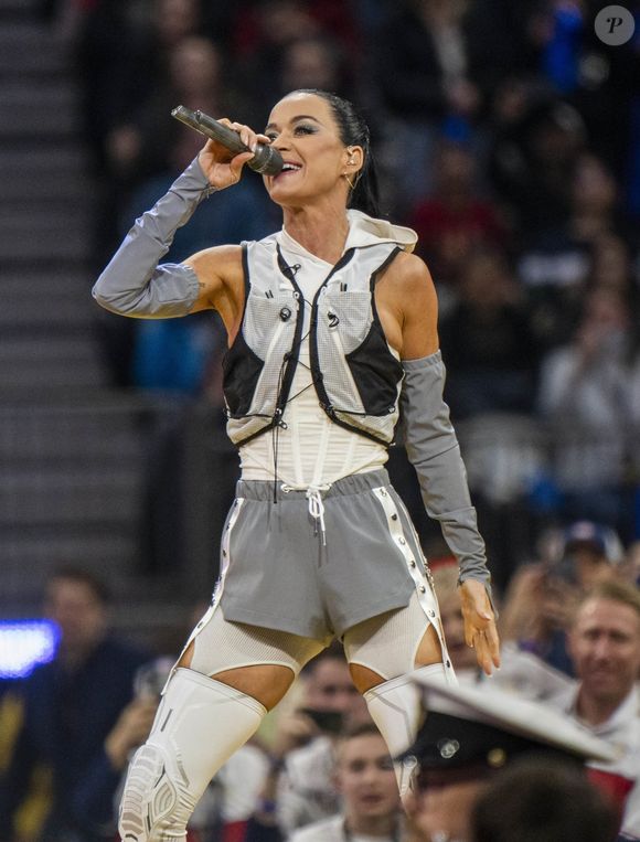 Katy Perry lors de la cérémonie d'ouverture des "Invictus Games Vancouver Whistler 2025" au Canada, le 9 février 2025 © Backgrid UK/ Bestimage
