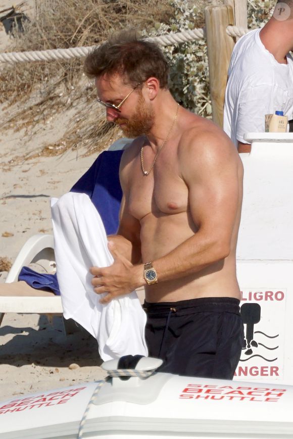Exclusif - David Guetta et son fils Elvis passent leurs vacances avec des amis sur un yacht à Ibiza le 17 juillet 2019.