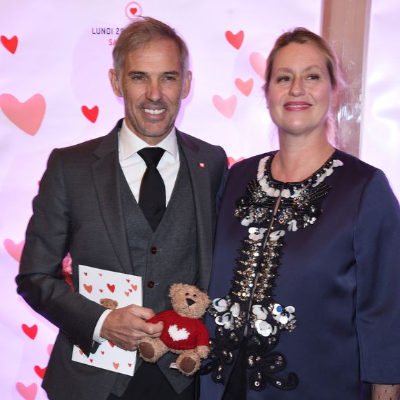Paul Belmondo et sa femme Luana au photocall du Gala du Coeur au profit de l'association Mécénat Chirurgie Cardiaque dans la salle Gaveau de Paris, France, le 28 janvier 2019. Une soirée musicale exceptionnelle avec la participation de la Soprano Nathalie Manfrino. © Giancarlo Gorassini/Bestimage