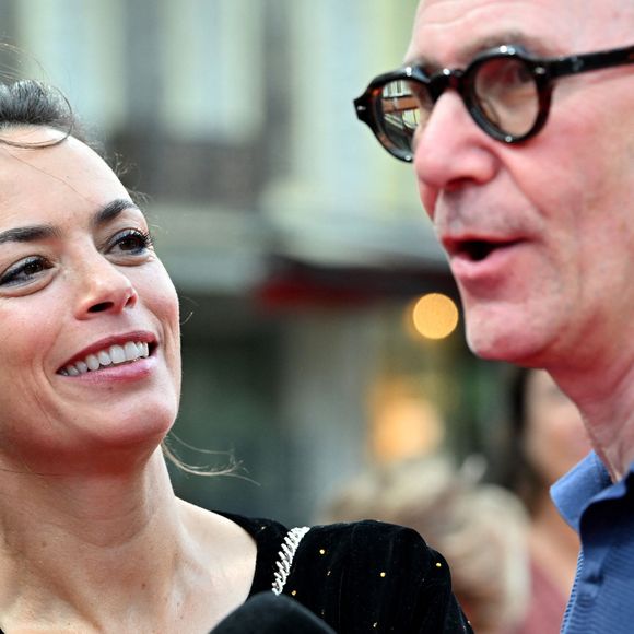"Et je me fiche de ceux que ça contrarie de nous voir bosser ensemble.” Une jolie façon de rappeler que, chez eux, amour et cinéma font vraiment bon ménage.


Bérénice Bejo et son mari Michel Hazanavicius durant la soirée de clôture au Pathé Gare Sud lors de la 8ème édition du Festival Cinéroman à Nice, le 3 octobre 2026. © Bruno Bebert - Dominique Jacovides / Bestimage