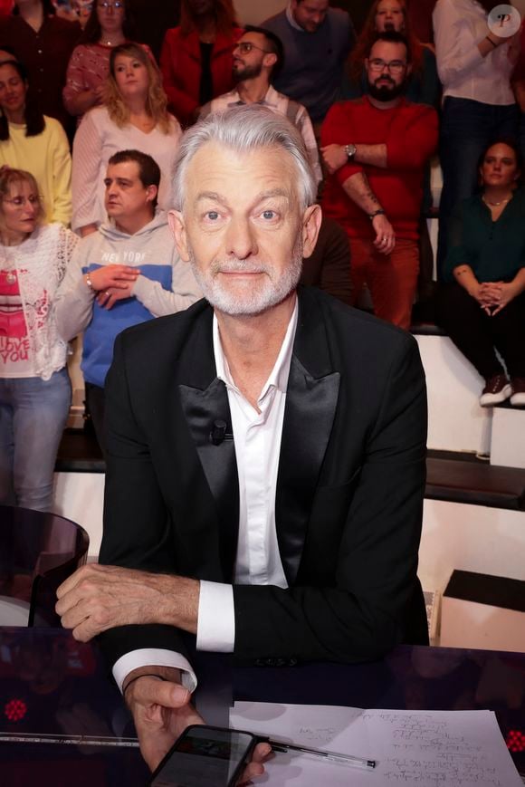 Exclusif - Gilles Verdez, sur le plateau du "Prime des Vérités" présenté par C.Hanouna, et diffusé en direct sur W9, Paris, France, le 14 janvier 2026. © Jack Tribeca / Bestimage