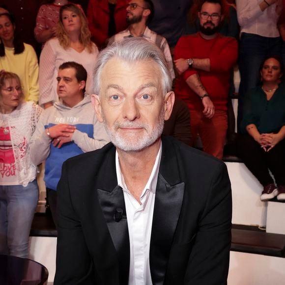 Exclusif - Gilles Verdez, sur le plateau du "Prime des Vérités" présenté par C.Hanouna, et diffusé en direct sur W9, Paris, France, le 14 janvier 2026. © Jack Tribeca / Bestimage